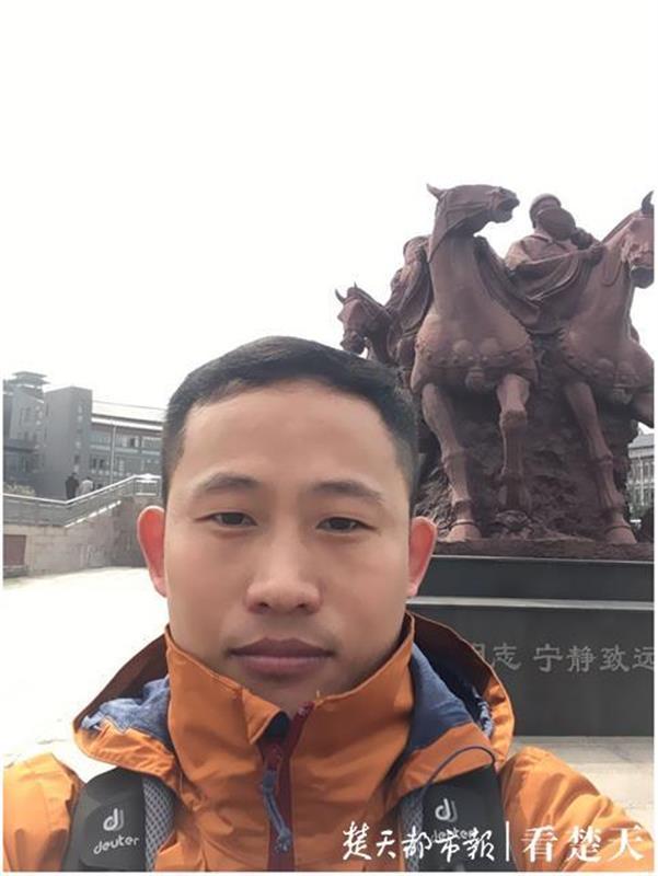 教学、科研、防疫“三不误”,这个老师有副“宽肩膀”